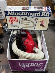 lot 142 image: Dirt Devil Hand Vac