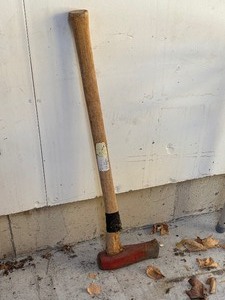 lot 125 image: Splitting Maul