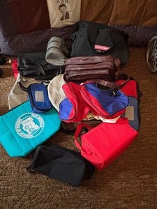 lot 18 image: Variety of Bags