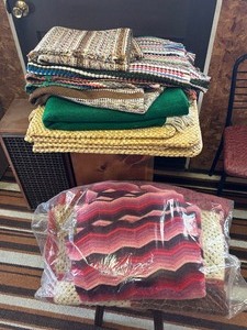 lot 37 image: Rugs and Crochet Afghans
