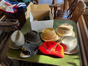 lot 82 image: Assortment of Hats