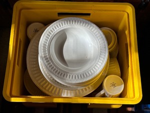 lot 89 image: Dishes