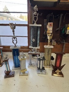 lot 100 image: Trophies