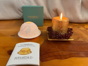 lot 94 image: Bernardaud Les Lithopanie Sailboats and Gold Christmas Candle