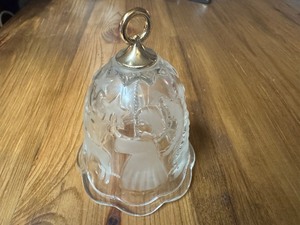 lot 136 image: Vintage Mikasa Christmas Etched Glass Bell