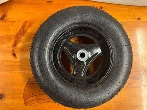 lot 144 image: New Tire 4.804.00-8