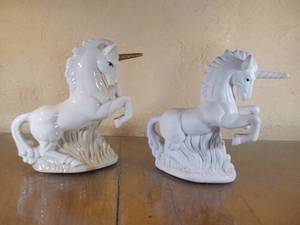lot 13 image: Unicorns