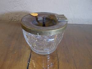 lot 20 image: Vintage Glass Ashtray