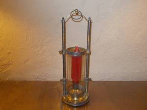 lot 23 image: Candle holder