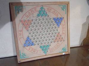 lot 32 image: Vintage Chinese checkerboard
