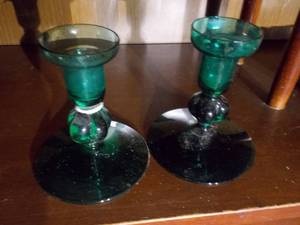 lot 74 image: Green glass candle holders