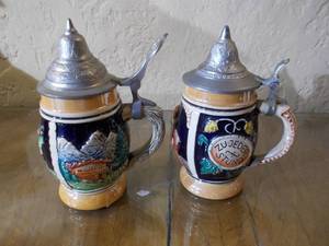 lot 90 image: Small beer steins