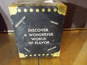 lot 102 image: Small bottles of liquor