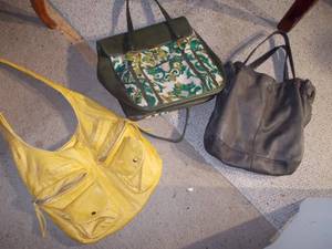 lot 117 image: 3 purses