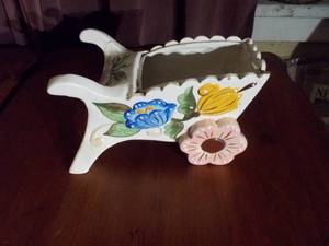 lot 122 image: Pottery plantflower cart