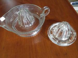 lot 124 image: Juicers