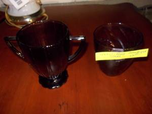 lot 127 image: Purple glass sugar bowl and glass