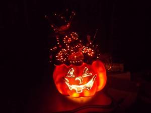 lot 138 image: Halloween decor