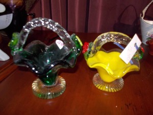 lot 156 image: These are a pair of vintage Murano-style handblown art glass baskets