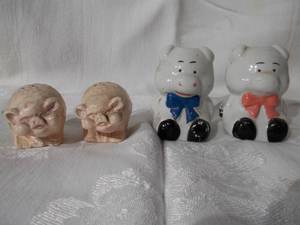 lot 167 image: Pig salt and pepper shakers