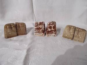 lot 173 image: Chalk ware Mount Everest salt and pepper shakers
