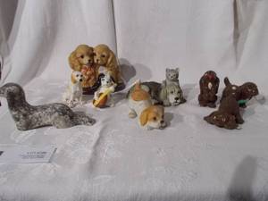 lot 186 image: Dog figurines