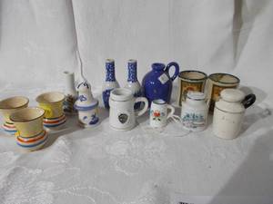 lot 193 image: Small figurines