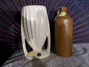 lot 261 image: 1800s pottery ink bottle and vase