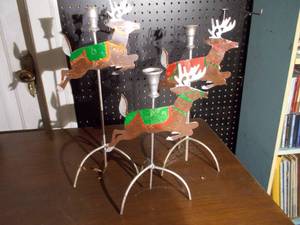 lot 323 image: 3 Vintage Reindeer