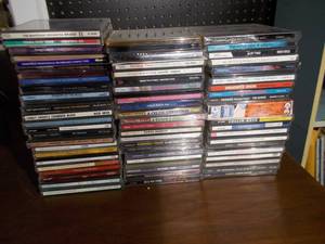 lot 324 image: Music CDs,