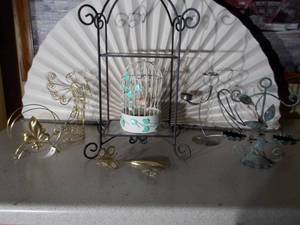 lot 281 image: Metal decor