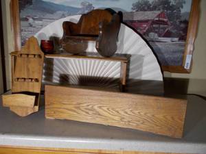 lot 285 image: Wood shelves and other wood items