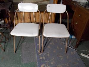 lot 293 image: Vintage folding chairs