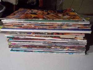 lot 337 image: Older magazines