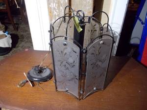 lot 372 image: hanging lamp,