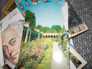 lot 341 image: Big Stack of Vintage postcardsmagazines, etc