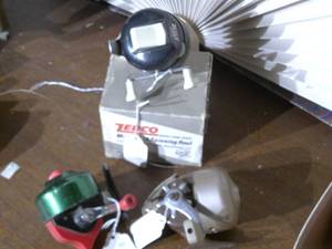 lot 383 image: FISHING Items