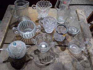 lot 204 image: vintage clear glass creamers and sugar bowls