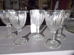 lot 219 image: vintage Anchor Hocking Colonial  cocktail stems