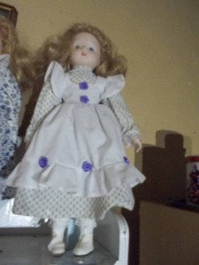 lot 239 image: Collectable Doll