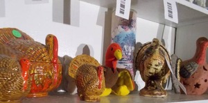 lot 240 image: vintage ceramic turkey figurines