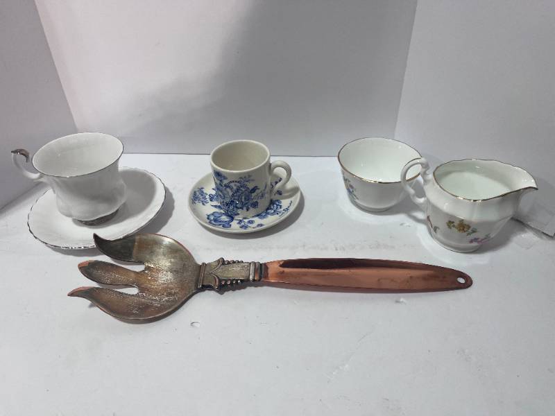 lot 74 image: Adderly Sugar and Creamer, R Albert Cup and Saucer, R. Crowford Cup and Saucer and Serving Fork