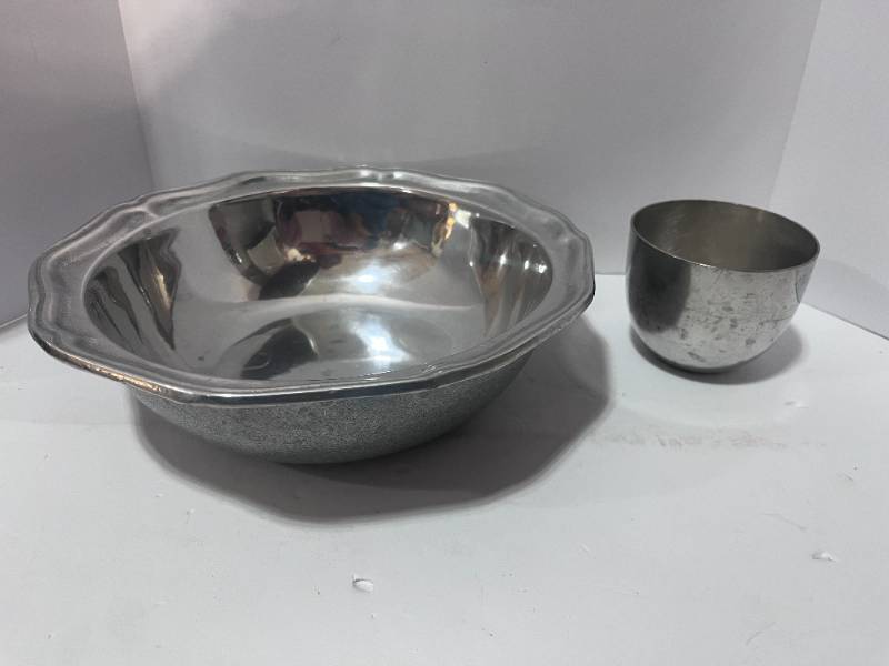 lot 85 image: Pewter Stieff Jefferson Cup and Pewter Wilton Queen Anne 9 Bowl