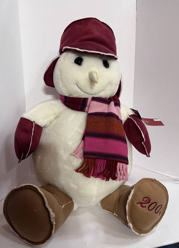 lot 29 image: 2004 Snowden Plush Snowman with tag
