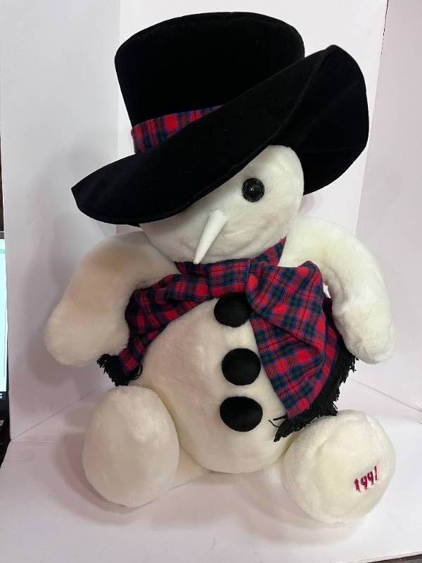 lot 33 image: 1997 Snowden Plush Snowman
