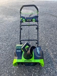 lot 2 image: NEW IN BOX Greenworks 40V 20 Cordless Battery Single Stage Snow Blower (No Battery or Charger) Retail $359.99