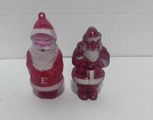 lot 11 image: 2 Vintage Plastic Santas