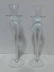 lot 77 image: 2 St. Louis Crystal Candlesticks 13