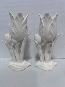 lot 89 image: Pair of Fitz and Floyd  MCMLXVI Ceramic Tulip Candle Holders