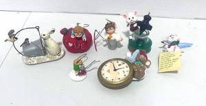 lot 103 image: 7 Small Hallmark Ornaments